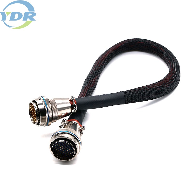 Aké sú časti drôteného konektora?